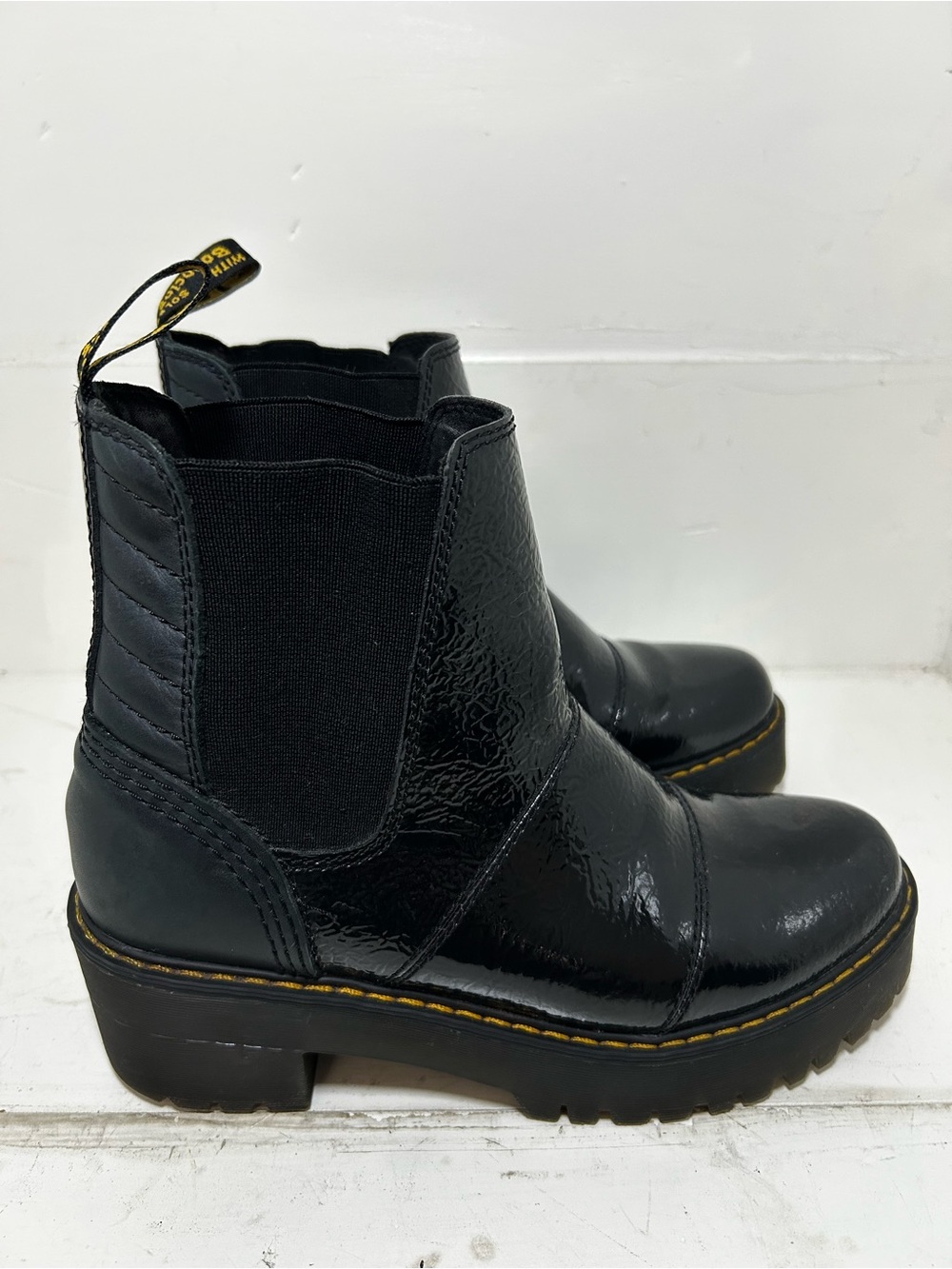Dr. Martens Rozalie Distressed Patent Heeled Chunky Chelsea Boots Black size 8